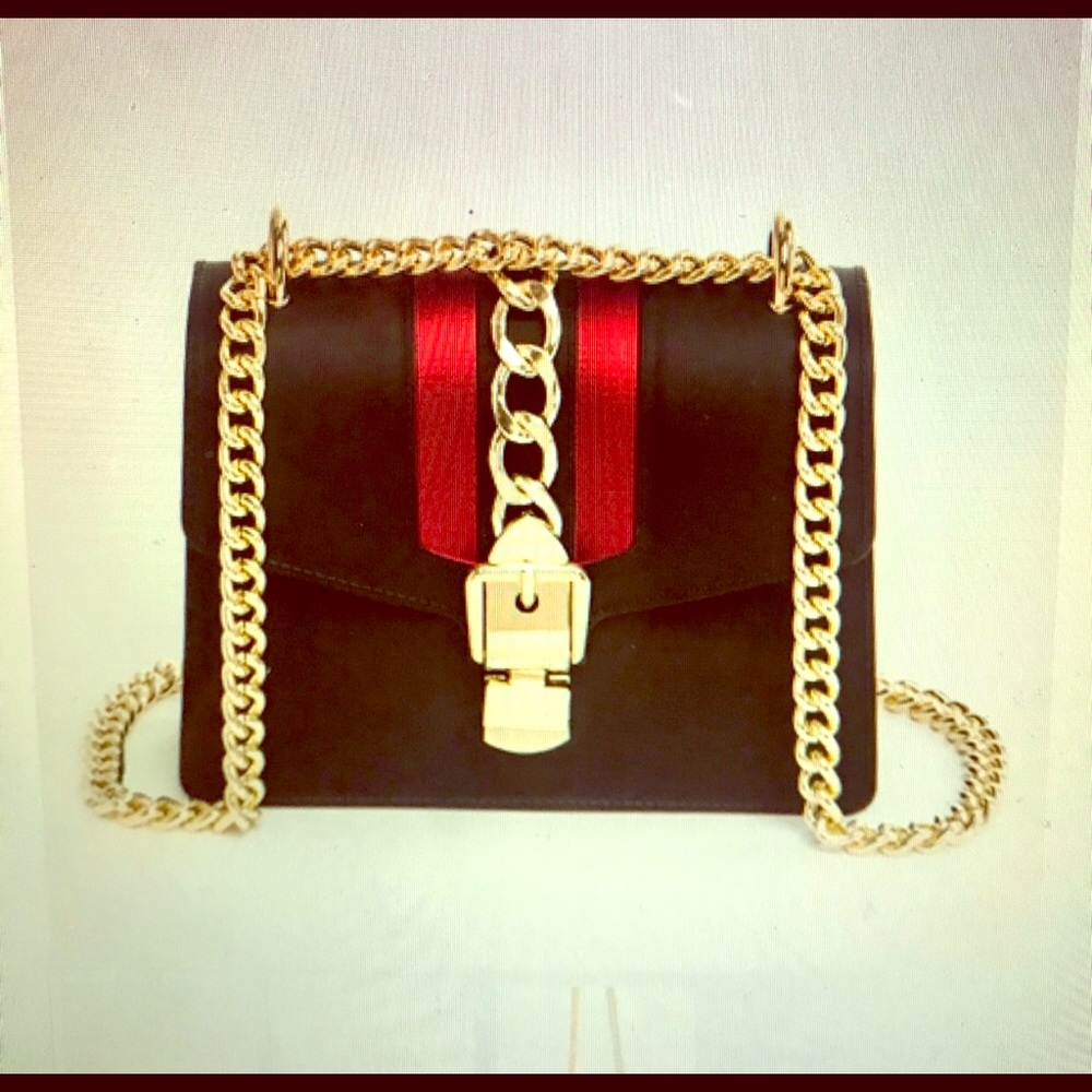 🚨1 LEFT🚨 Small Chain Buckle Jelly Shoulder Bag